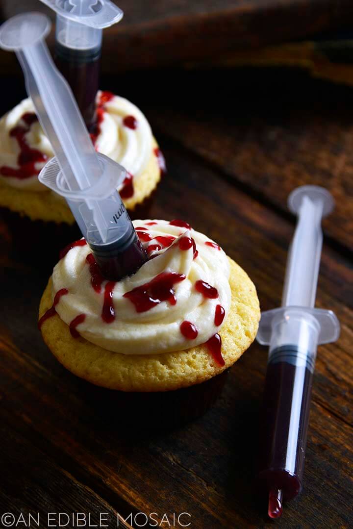 halloween-cupcakes-with-fake-edible-blood